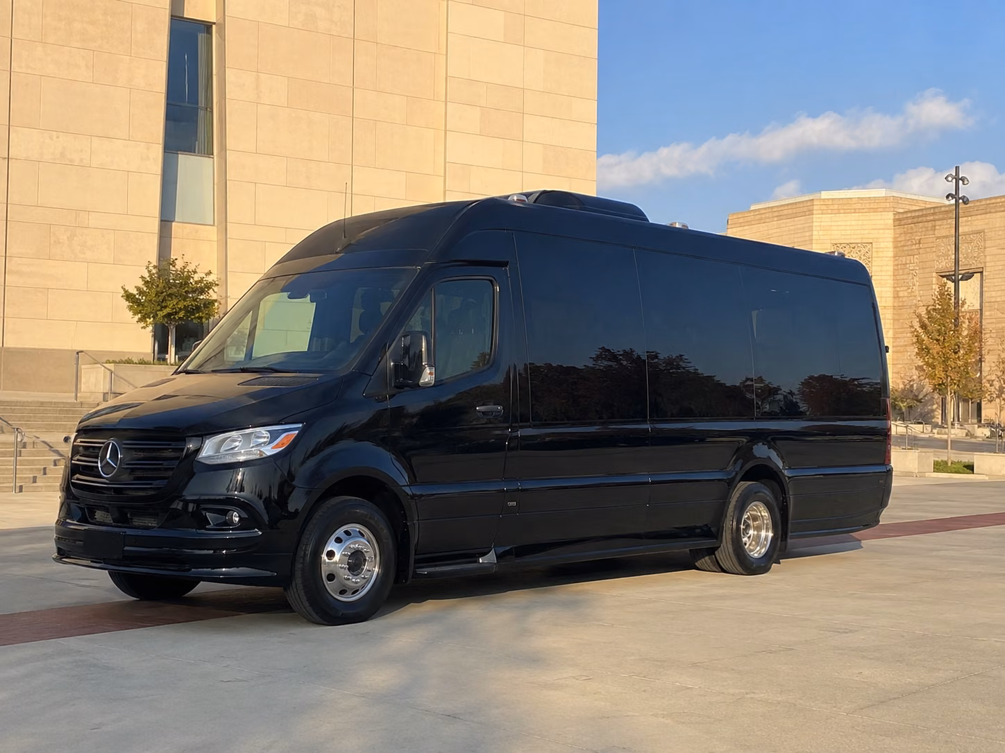 find the perfect transportation for your next airport transfer 1
