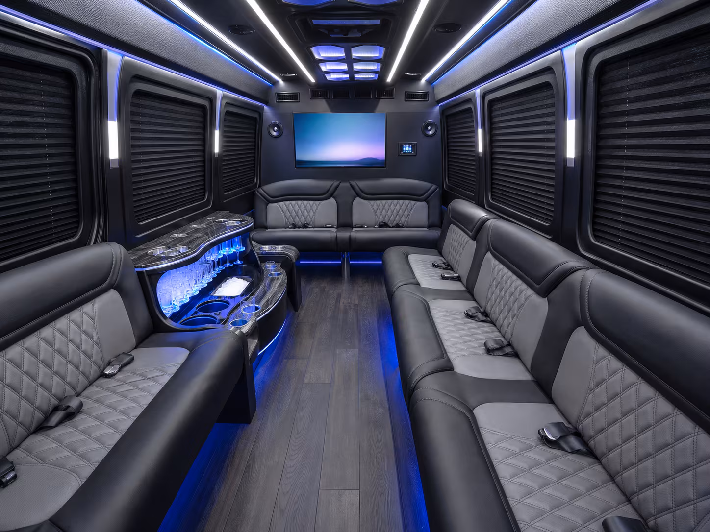 find the perfect transportation for your next airport transfer 3