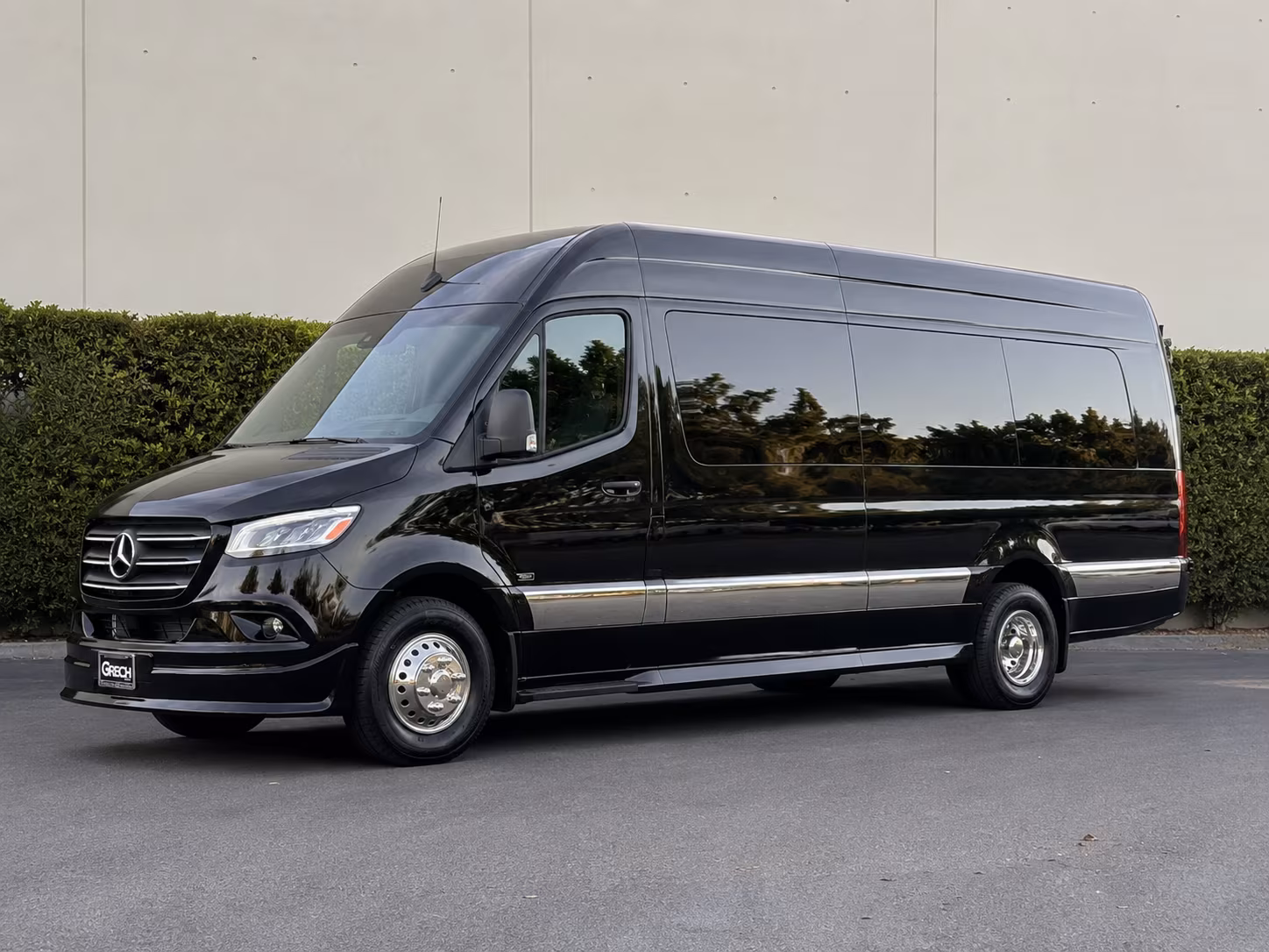 huntington beach 10 passenger sprinter van